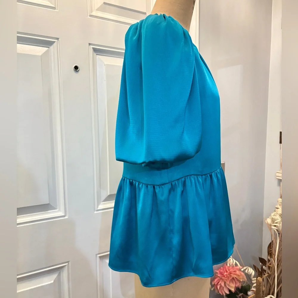 Lilly Pulitzer Teal Peplum Bell Sleeve Blouse Top Size 4 Elegant Flowy Boho Chic